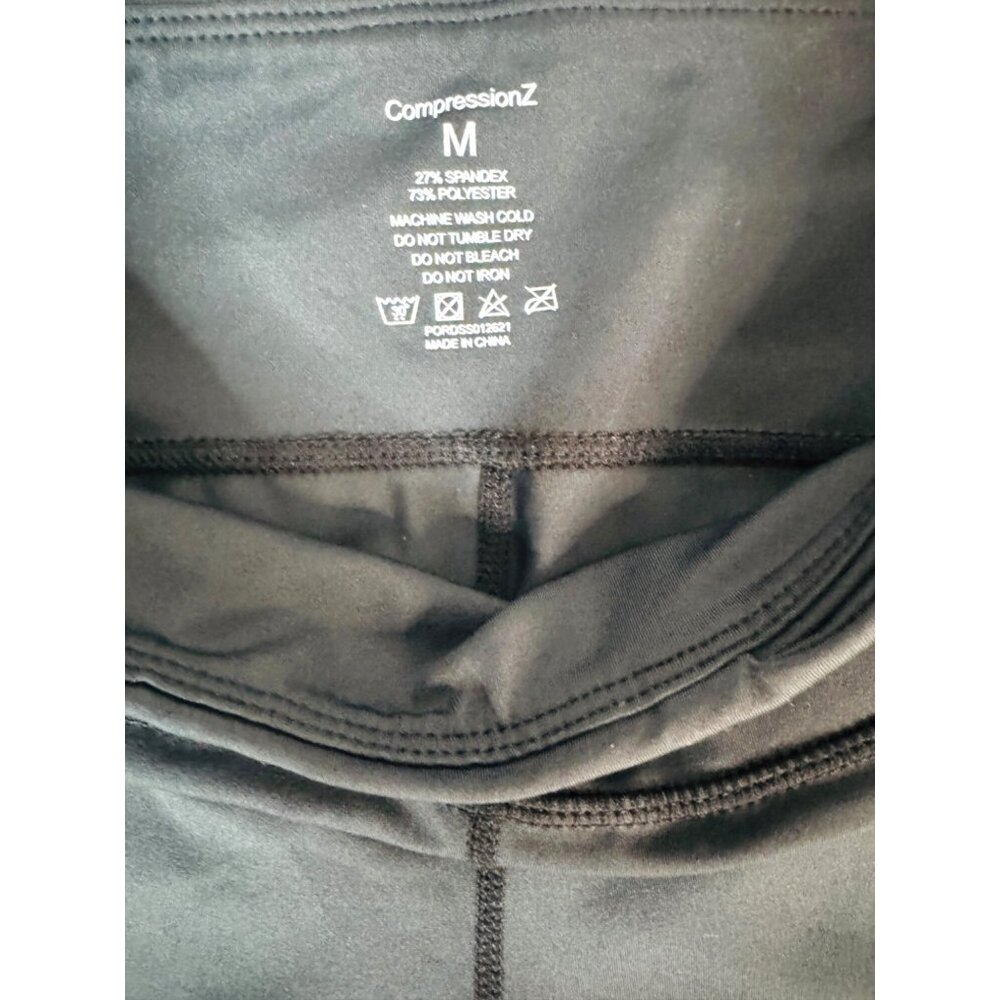 CompressionZ Medium Black Compression Capri - Picture 2 of 7